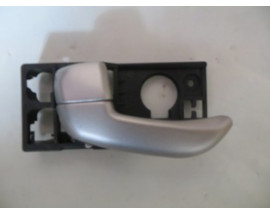 HYUNDAI I10- 08/11; ÖN KAPI İÇ AÇMA KOLU SOL GÜMÜŞ GRİ