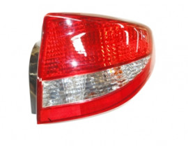 KIA RIO- II- 03/05; STOP LAMBASI SAG KIRMIZI/BEYAZ SEDAN (FAMELLA)