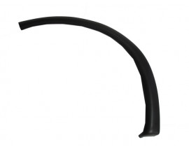 OPEL CORSA- B- 93/00; ÖN ÇAMURLUK AĞZI PLASTİĞİ SOL (PÜTÜRLÜ TİP) 3/5 KAPI (LM)