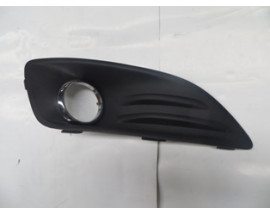 FORD FIESTA- 13/17; SİS LAMBA KAPAĞI SAĞ SİYAH (SİS DELİĞİ NİKELAJ ÇERÇEVELİ) (TYG)