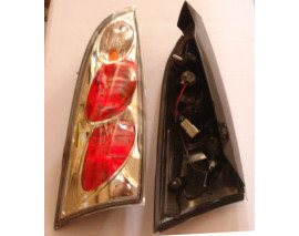 FORD FOCUS- HB- 98/05; MODIFIYE STOP LAMBASI SAG/SOL SET 2 PARÇA NIKELAJLI/KIRMIZI (5KAPI) (TYC)