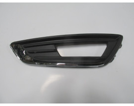 FORD FOCUS- SD/HB- 15/18; SİS LAMBA KAPAĞI SOL SİS DELİKLİ (NİKELAJ ÇITALI) (TW)