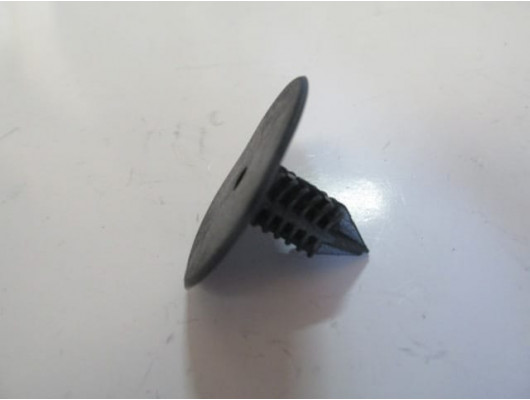 UNIVERSAL UNIVERSAL-; ÇAMURLUK DAVLUMBAZ KLİPSİ (RENAULT/DACIA) (SİYAH)