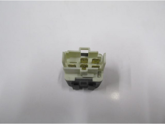 UNIVERSAL UNIVERSAL-; ROLE (5 UÇLU) SİYAH (H271 TİPİ) TÜM JAPON/KORE ARAÇLAR İÇİN