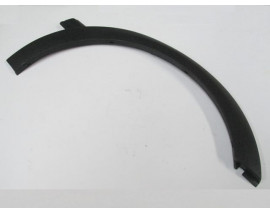 VOLKSWAGEN GOLF- 3- 92/98; ÖN ÇAMURLUK AĞZI PLASTİĞİ SAĞ SİYAH (TYG)