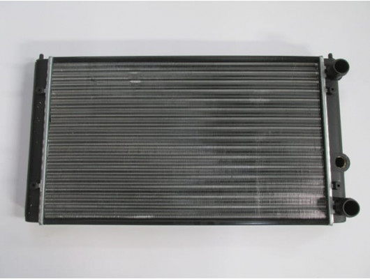 VOLKSWAGEN GOLF- 3- 92/98; SU RADYATÖRÜ (TEK FANLI TİP) (1.4/1.6) (525X300) (KLİMASIZ)