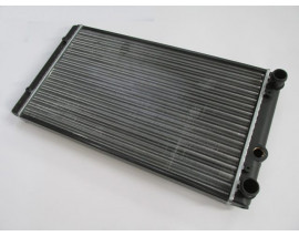 VOLKSWAGEN GOLF- 3- 92/98; SU RADYATÖRÜ (TEK FANLI TİP) (1.4/1.6) (525X300) (KLİMASIZ)