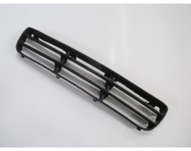 VOLKSWAGEN BORA- 99/05; ÖN TAMPON PANJURU ORTA SİYAH (TW)