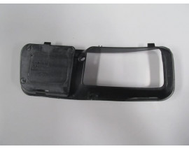 VOLKSWAGEN POLO- CLASSIC- 96/01; SİS LAMBA KAPAĞI SAĞ SİYAH SİS DELİKLİ