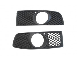 VOLKSWAGEN POLO- 4- 99/01; SİS LAMBA KAPAĞI SAĞ/SOL SET (2 PARÇA) SİS DELİKLİ