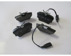 VOLKSWAGEN TRANSPORTER- T4- 96/01; ARKA FREN BALATASI (2 KABLOLU)(DİSK)(94,8X57,4X15)(BRAMAX)