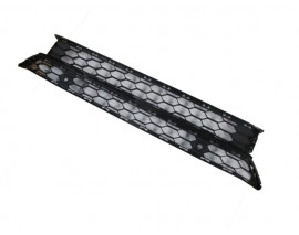 VOLKSWAGEN AMAROK- 17/20; ÖN TAMPON PANJURU SİYAH/SENSÖR DELİKLİ (TYG)