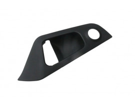 SEAT CORDOBA- 00/02; ÖN KAPI İÇ AÇMA KOLU ÇERÇEVESİ SOL (MANUEL AYNALAR İÇİN)