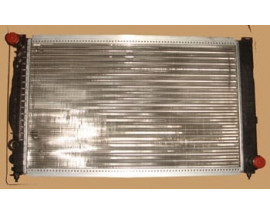 AUDI A4- 95/99; SU RADYATÖRÜ MANUEL 2.4/2.5TDI ALÜMİNYUM (32MM)(632X397X32)