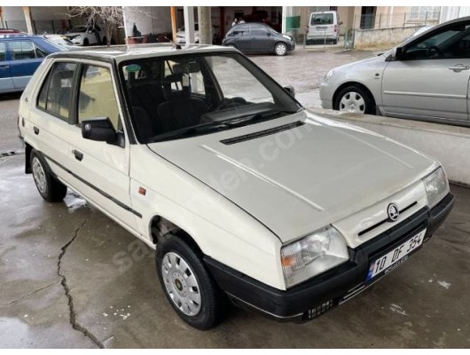 SKODA FAVORIT- 88/94; ARAÇ BİLGİLERİ VE RESİMLERİ