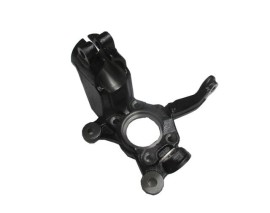 SKODA SUPERB- 09/12; ÖN AKS TAŞIYICI SOL (4 DELİKLİ)