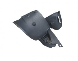 RENAULT CLIO- 2- HB- 98/01; ÖN ÇAMURLUK DAVLUMBAZI SAĞ ÖNÜN ÖNÜ (PLASTİK ENJEKSİYON)