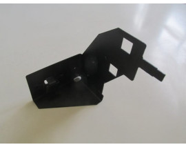 RENAULT CLIO- 4- HB- 13/16; ÖN TAMPON ÇAMURLUK BAĞLANTI BRAKETİ SOL (SAC) (EAGLE BODY)