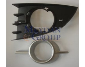RENAULT SCENIC- 2- 07/09; SİS LAMBA KAPAĞI SOL SİS DELİKLİ SİYAH(DIŞ ÇERÇEVESİ GÜMÜŞ GRİ)2PARÇA(TYG