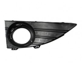 RENAULT FLUENCE- 09/12; SİS LAMBA KAPAĞI SAĞ SİYAH (SİS ÇERÇEVESİ NİKELAJLI)