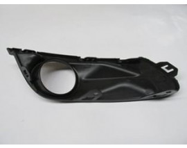 RENAULT FLUENCE- 13/16; SİS LAMBA KAPAĞI SAĞ SİS DELİKLİ (MAT SİYAH)