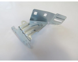 PEUGEOT 208- 12/20; ÖN ÇAMURLUK BRAKETİ SAĞ