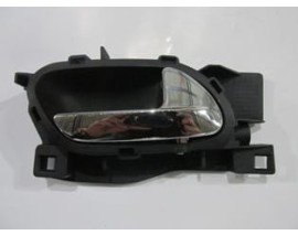 PEUGEOT 407- 04/11; ÖN KAPI İÇ AÇMA KOLU SAĞ SİYAH (ELCEĞİ NİKELAJLI) (HUSHAN)