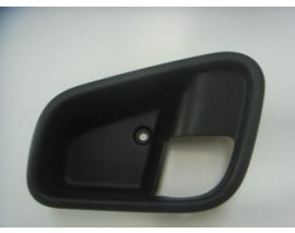 PEUGEOT BIPPER- 08/17; ÖN KAPI İÇ AÇMA KOLU DIŞ ÇERÇEVESİ SOL SİYAH