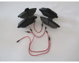 CITROEN XANTIA- 93/98; ÖN FREN BALATASI (4 KABLOLU) (DİSK)(130,8X68,8X15,3)(BRAMAX)