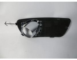 FIAT PALIO- 05/13; SİS LAMBA KAPAĞI SOL SİS DELİKLİ (SİS YUVASI NİKELAJLI)