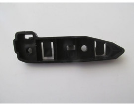 FIAT EGEA- SD/HB- 15/20; ÖN TAMPON BAĞLANTI BRAKETİ ALT SOL (ÇAMURLUĞA TAKILAN)