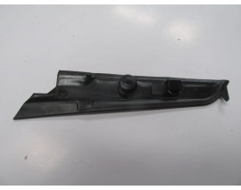 FIAT GRANDE PUNTO- 06/12; ÖN CAM KENAR PLASTİĞİ SAĞ (SİLGİ PANELİ/TESPİT PLASTİĞİ) SOL