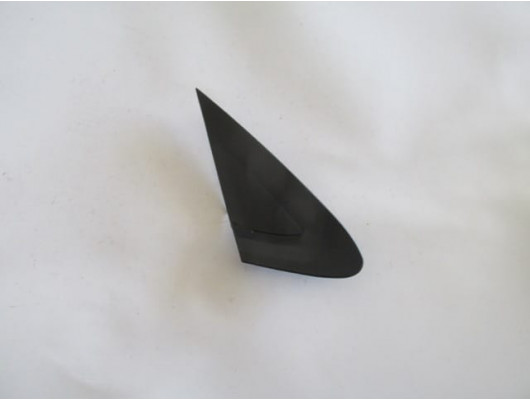 FIAT GRANDE PUNTO- 06/12; KAPI AYNA MUSKASI SAĞ (ÇAMURLUK ÜST ÜÇGEN PLASTİĞİ)