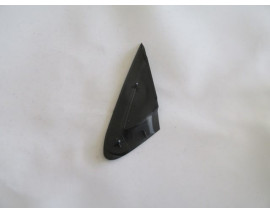 FIAT GRANDE PUNTO- 06/12; KAPI AYNA MUSKASI SAĞ (ÇAMURLUK ÜST ÜÇGEN PLASTİĞİ)