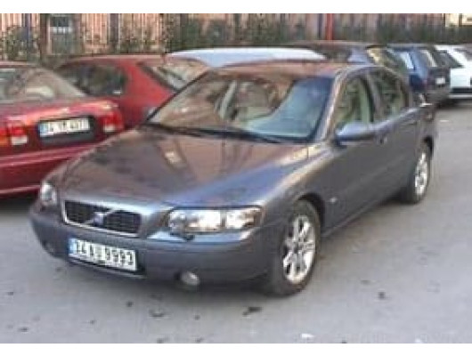 VOLVO S60- 00/04; ARAÇ BİLGİLERİ VE RESİMLERİ