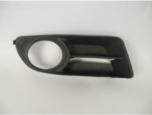 TOYOTA COROLLA- ZZE121- 05/06; SİS LAMBA KAPAĞI SAĞ YUVARLAK DELİKLİ (EURO BODY)