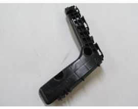 TOYOTA COROLLA- NDE180- 13/16; ÖN TAMPON İÇ BAĞLANTI BRAKETİ SAĞ (YAN KULAĞA TAKILAN) (TYG)