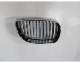 BMW 1 SERI- E87- 04/08; ÖN PANJUR SAĞ SİYAH/NİKELAJ ÇERÇEVELİ (TYG)