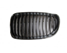 BMW 1 SERI- E87- 09/11; ÖN PANJUR SOL SİYAH/NİKELAJ ÇERÇEVELİ (TYG)