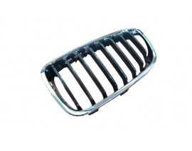 BMW 1 SERI- F20- 12/15; ÖN PANJUR SOL (NİKELAJ ÇERÇEVELİ) (İÇ PETEKLERİ SİYAH) (SPORT) (TYG)