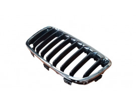 BMW 1 SERI- F20- 12/15; ÖN PANJUR SOL (NİKELAJ ÇERÇEVELİ) (İÇ PETEKLERİ SİYAH) (SPORT) (TYG)