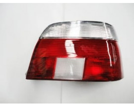 BMW 5 SERI- E39- 96/00; STOP LAMBASI SAĞ KIRMIZI/BEYAZ (DUYSUZ) (FAMELLA)