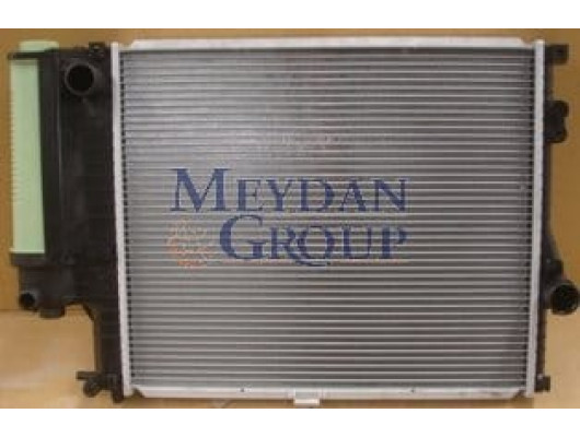 BMW 5 SERI- E39- 01/03; SU RADYATÖRÜ MANUEL (PLASTİK KAZAN) ALÜMİNYUM 2SIRA PETEK 52.5/44 (TOMSUN)