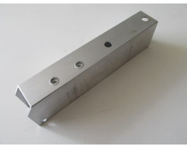 BMW 5 SERI- F10- 10/16; ÖN TAMPON BAĞLANTI BRAKETİ ALT SOL (ALÜMİNYUM)