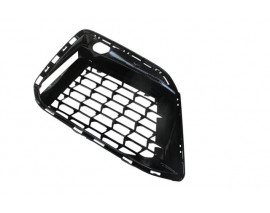 BMW 5 SERI- G30- 20/22; SİS LAMBA KAPAĞI SAĞ PARLAK SİYAH(SİS DELİKSİZ) (SENSÖRLÜ) (M-TECH/LCI)