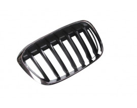 BMW X1- F48- 15/18; ÖN PANJUR SAĞ SİYAH/NİKELAJ ÇITALI (TYG)