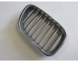 BMW X5- E53- 04/06; ÖN PANJUR SAĞ NİKELAJLI (PETEKLERİ GÜMÜŞ GRİ)