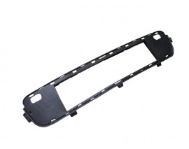 BMW X5- E70- 07/11; ÖN TAMPON PANJURU ÇERÇEVESİ ALT İÇ (SENSÖR DELİKLİ)