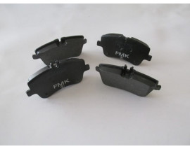 MERCEDES C CLASS- W203- 00/07; ÖN FREN BALATASI (KABLOSUZ)(DİSK)(131X69,8X18,7/131X62X18,7)(FMK)