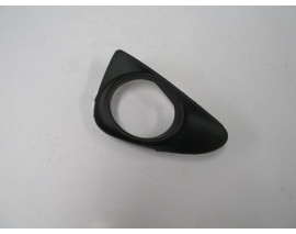 TOYOTA YARIS- 11/14; SİS LAMBA KAPAĞI SAĞ SİYAH (SİS DELİKLİ) (TYG)